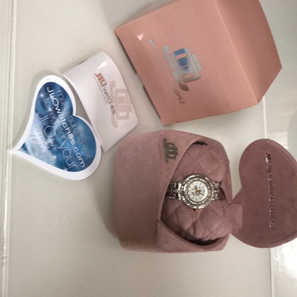 Jennifer Lopez watch - Picture 3 of 8